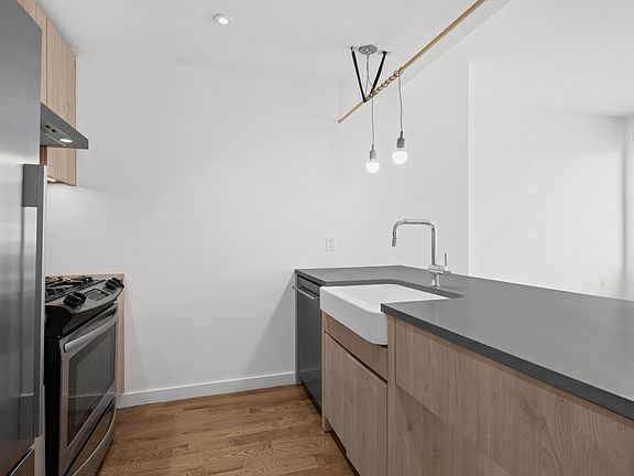 5th image of 54 Noll St APT 658