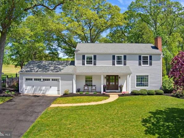 213 Saint Ives Dr, Severna Park, MD 21146