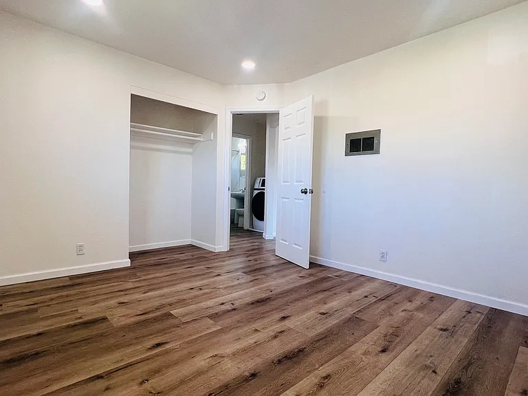 674 Lincoln St #4 — Photo 16