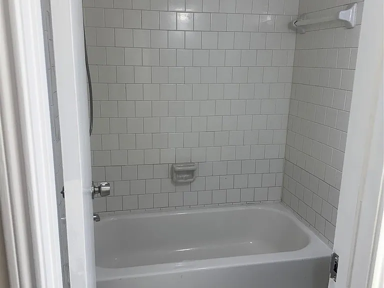 1603 W Main St #4 — Photo 8