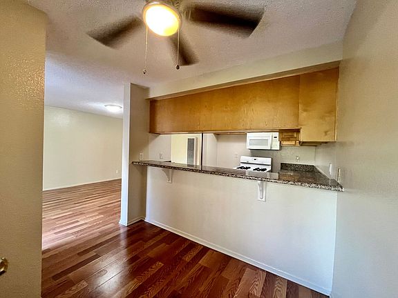 3rd image of 4539 W 159th St APT 9