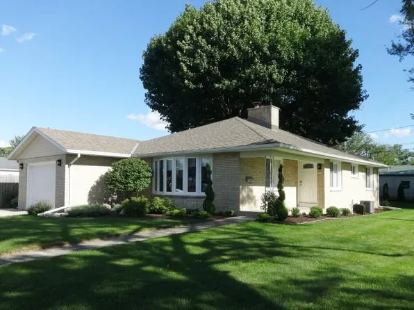 515 Aber Dr, Waterford, WI 53185