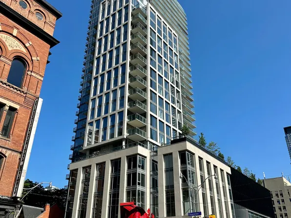 1 Gloucester St #816, Toronto, ON M4Y 1L8
