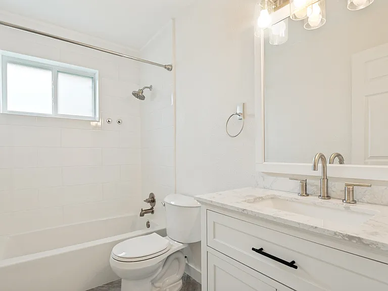 109 Sunset Dr — Photo 6