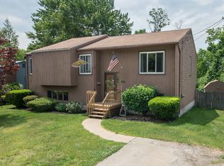 45 Oak Grove Blvd, North Providence, RI 02911