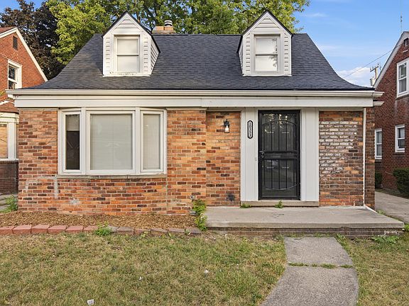 2nd image of 10353 Beaconsfield St
