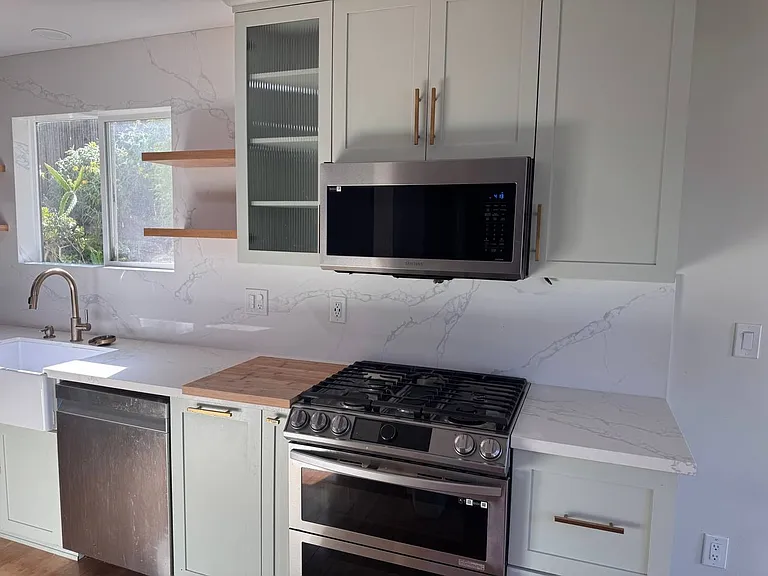 20305 Aetna St — Photo 16