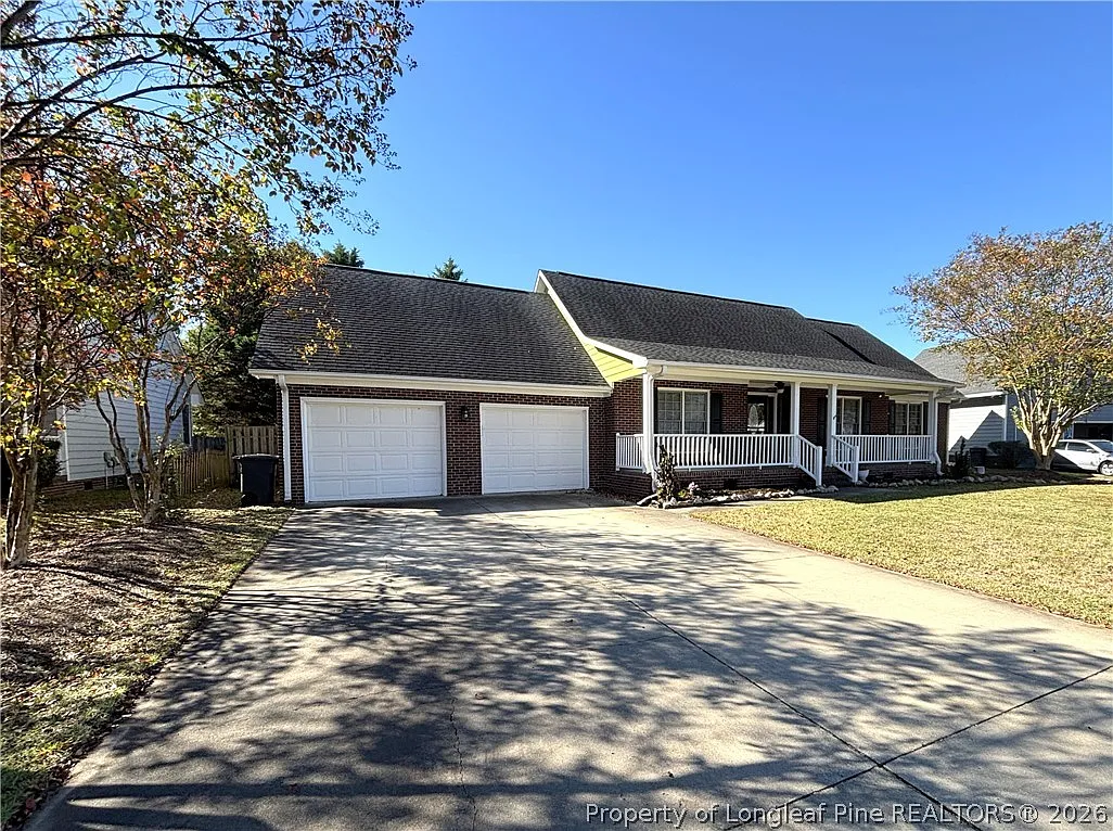 3 bed, 2.0 bath, 2024 sqft, $1,995 — Photo 4