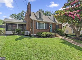 2835 W George Mason Rd, Falls Church, VA 22042