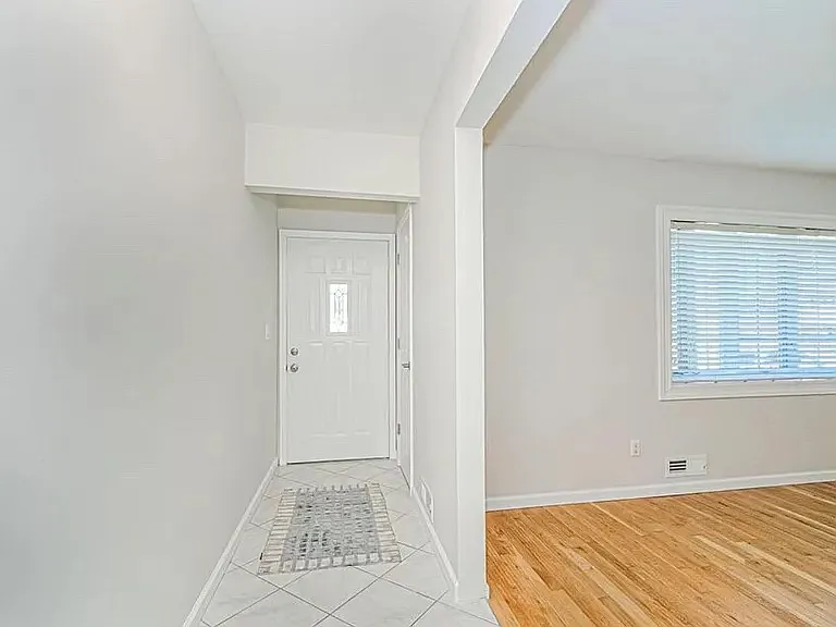 292 Chesterton Ave #1F — Photo 3