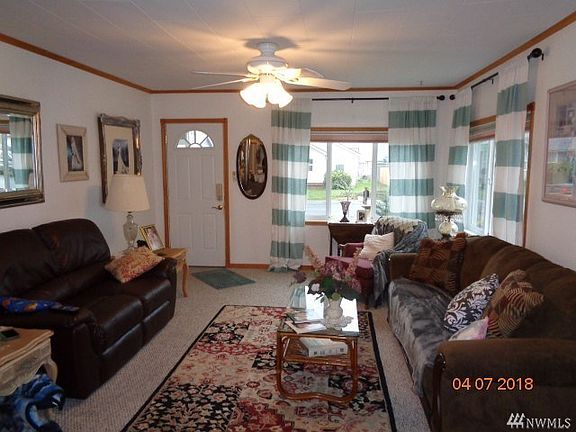 3rd image of 303 Jackson St