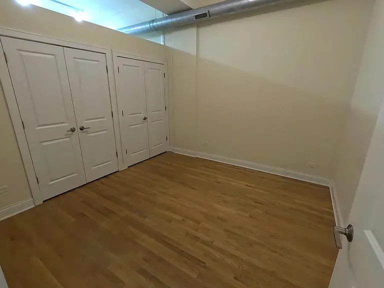 2764 N Milwaukee Ave — Photo 30