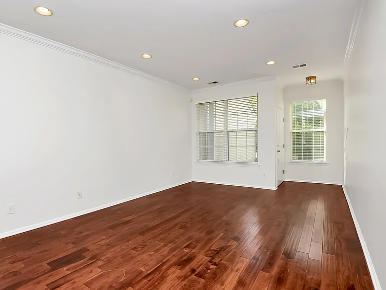 26 Normandy Dr — Photo 4