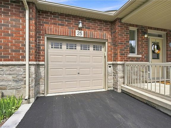 4th image of 25 Stickland Ln