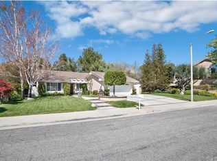 20407 Calhaven Dr, Santa Clarita, CA 91390