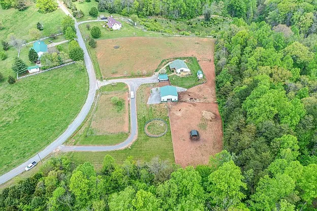 4458 Countryside W — Photo 10