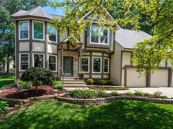 13400 W 116th Ter, Overland Park, KS 66210