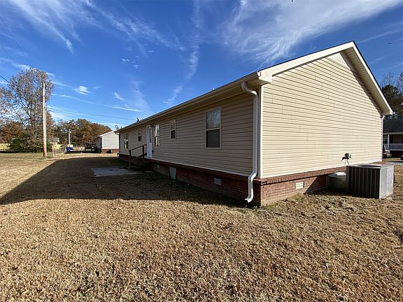 3rd image of 341 Coggins Rd