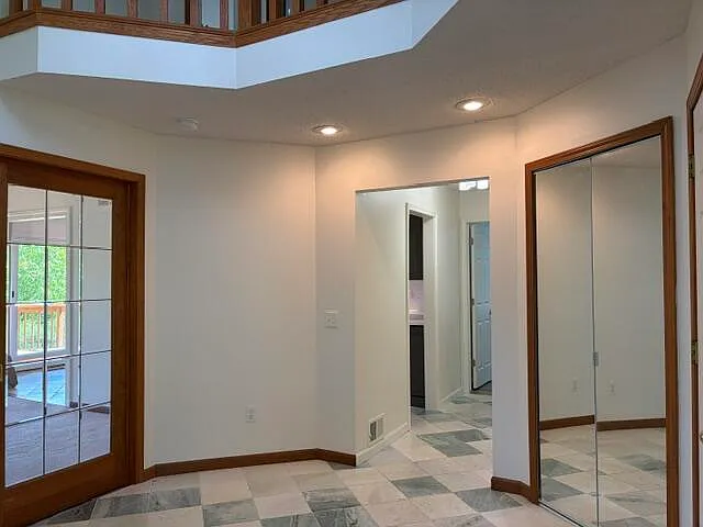 1261 Laurel View Dr — Photo 4