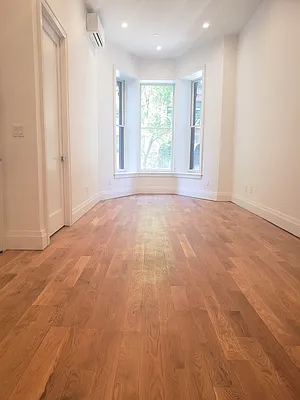 Rented by Oxford Property Group | media 14