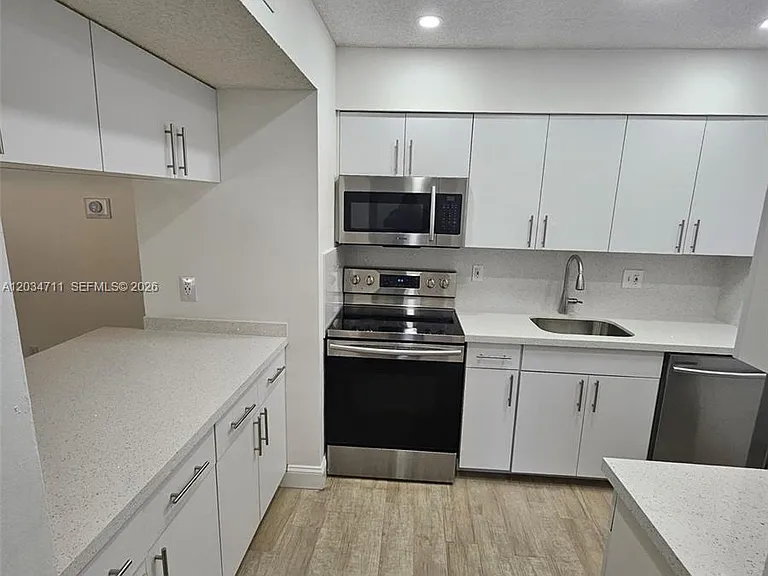 19800 SW 103rd Ct #201 — Photo 1