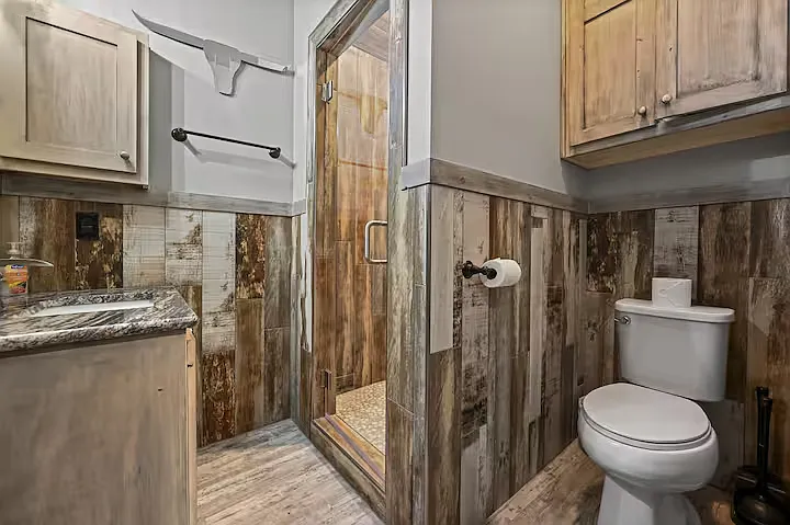 3 Jesse James Dr #B — Photo 18
