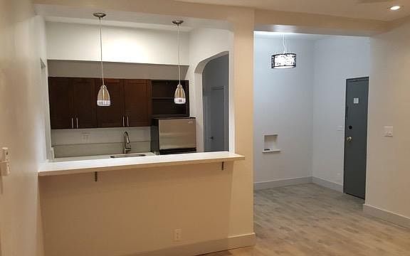 Breakfast Bar made out of Quartz Stone