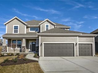 2794 W Sitka Dr, Olathe, KS 66061