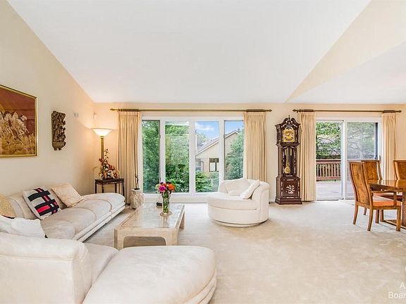 4th image of 2385 Saint Francis Dr