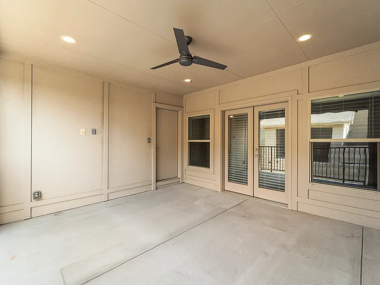 2952 Sheridan Dr — Photo 8