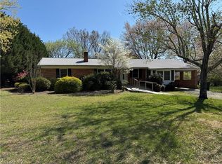608 Hasty School Rd, Thomasville, NC 27360