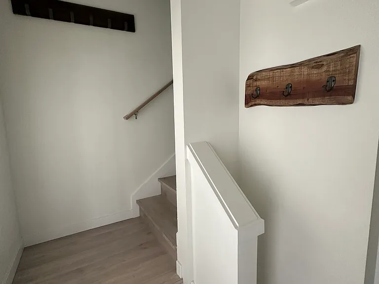 714B 11th Ave E — Photo 10