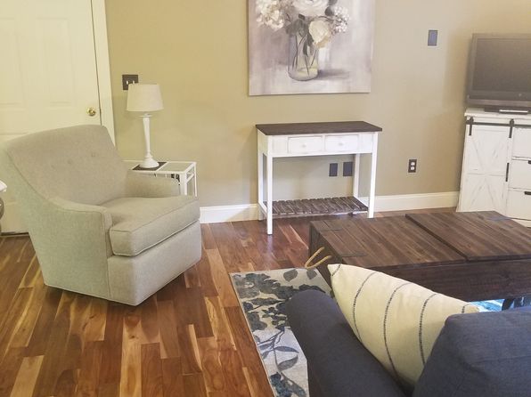 48 Franklin Farm Rd #2