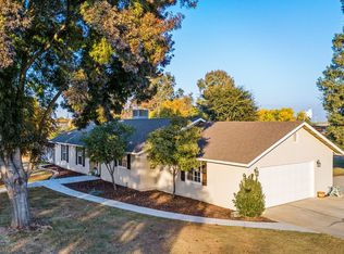 19101 Avenue 300 #J, Exeter, CA 93221