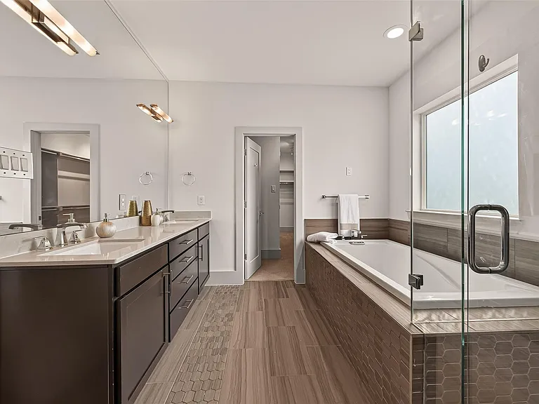 1604 Ovid St #B — Photo 35