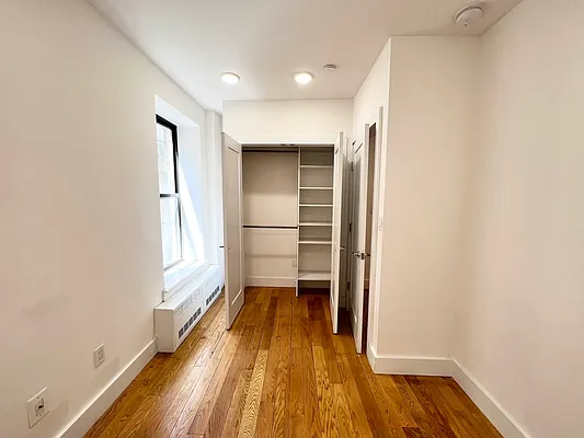 Rented by EastMount Realty LLC | media 20