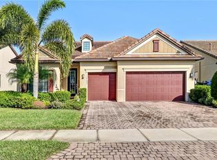 16202 Camden Lakes Cir, Naples, FL 34110