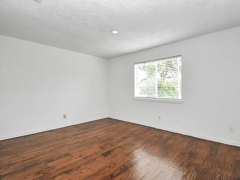 10131 Kent Towne Ln — Photo 27