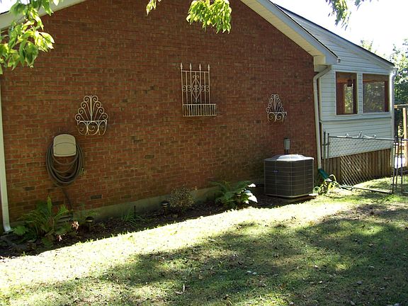 3rd image of 455 Oakrun Dr