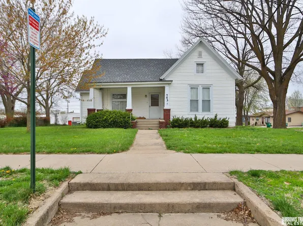 743 G St, Pawnee City, NE 68420