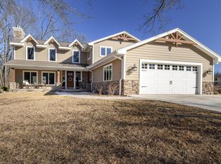 N6W30775 Cherokee Trl, Waukesha, WI