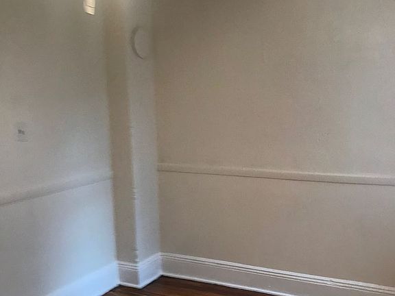 4th image of 924 E Morton St #2