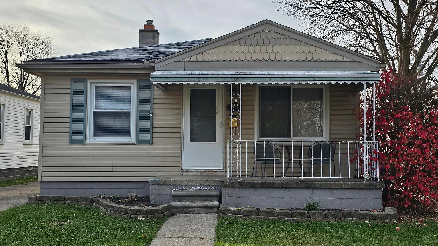 23851 Kate Ave photo 1