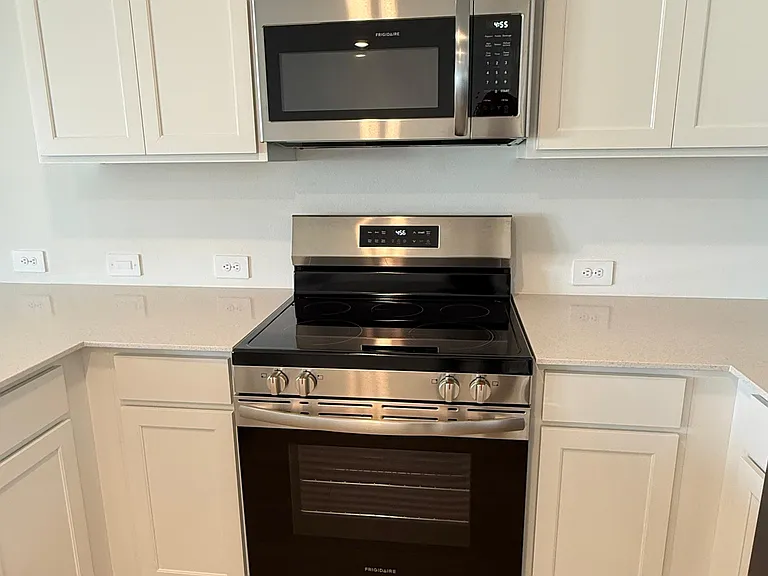 837 Lynx St — Photo 9