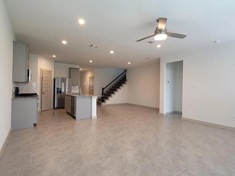 4915 Pine Haven Ln — Photo 8
