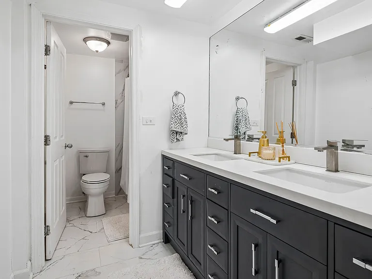 3142 N Southport Ave #1E — Photo 11