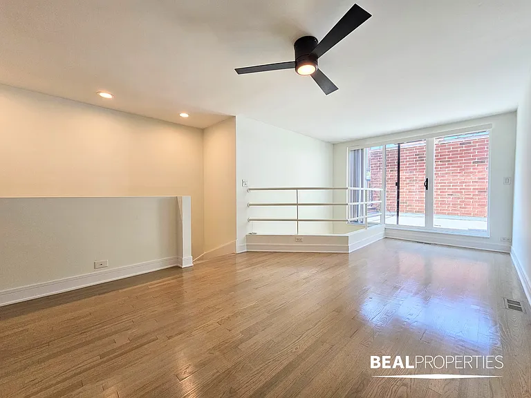 954 W Grace St — Photo 14