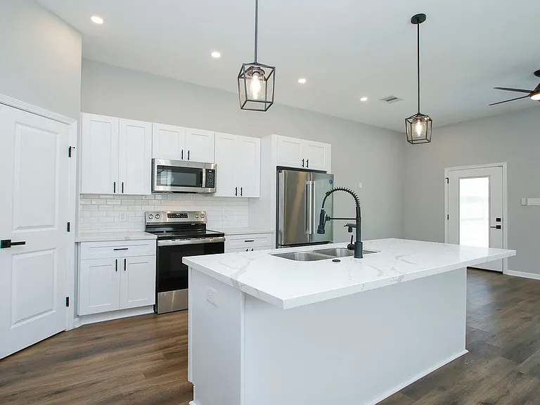 4337 Faulkner St — Photo 5