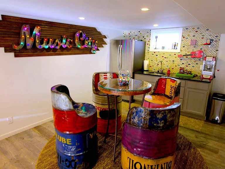 565 Whispering Hills Dr — Photo 23