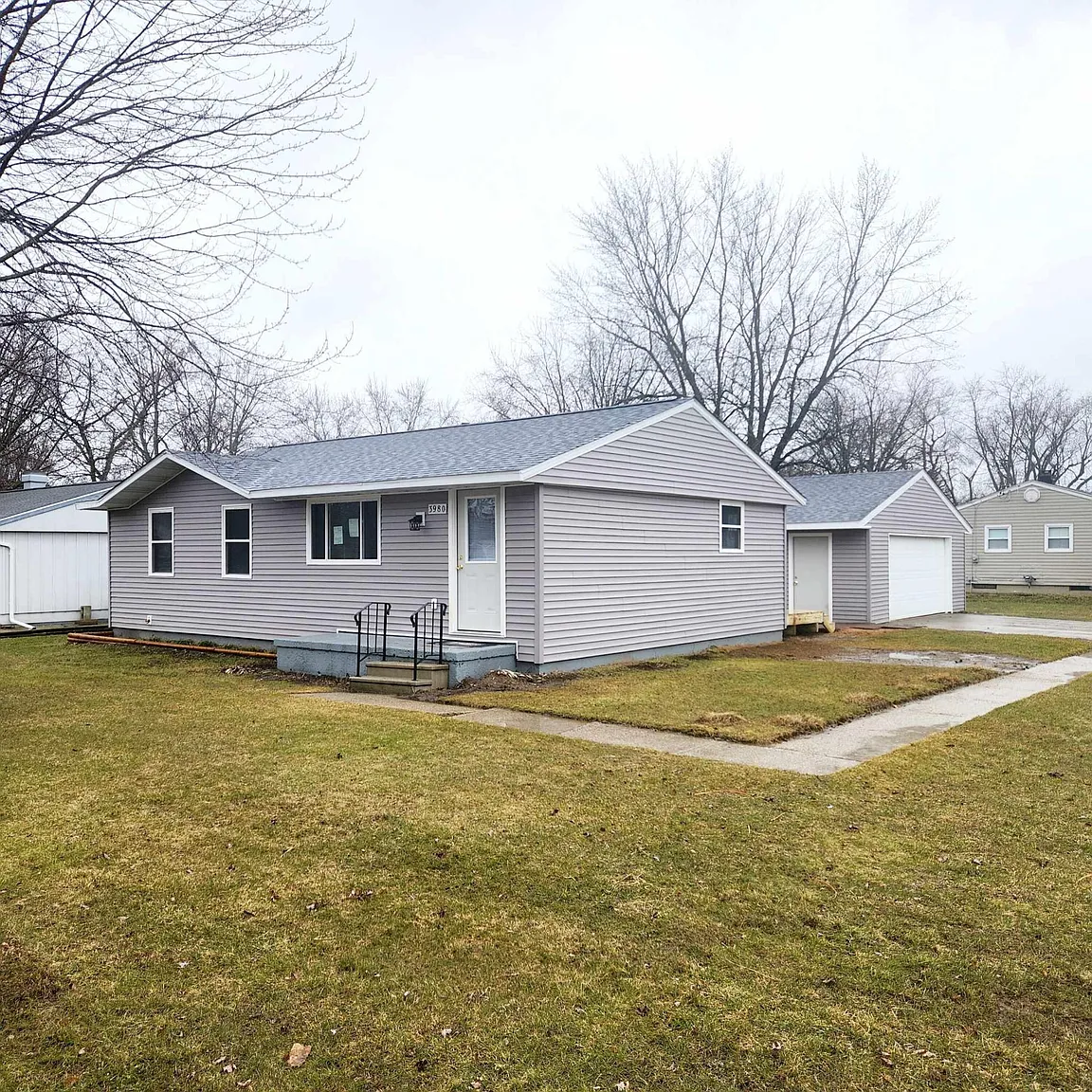 3980 Juniper Dr photo 1